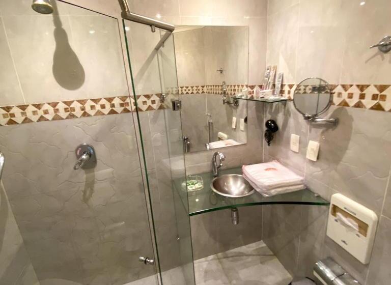 غرفة قياسية, Tropicos Motel