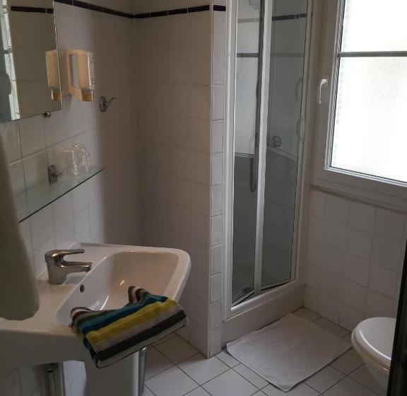 Номер Стандарт, Brit Hotel Des Grands Hommes   Bordeaux Centre