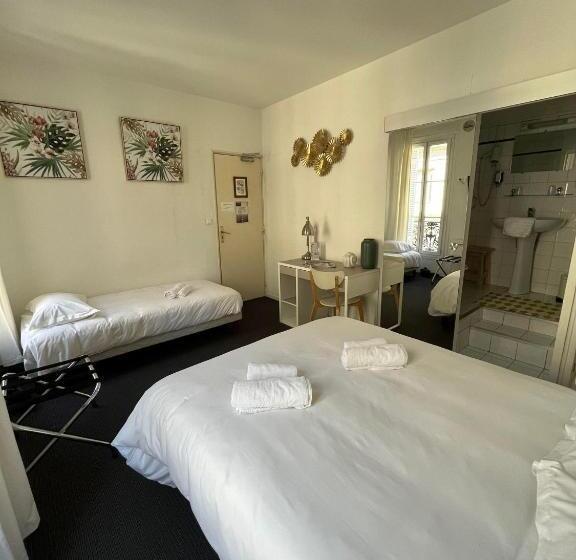 Номер Стандарт Трехместный, Brit Hotel Des Grands Hommes   Bordeaux Centre