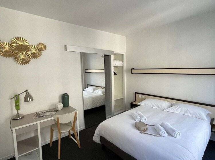 标准三人间, Brit Hotel Des Grands Hommes   Bordeaux Centre