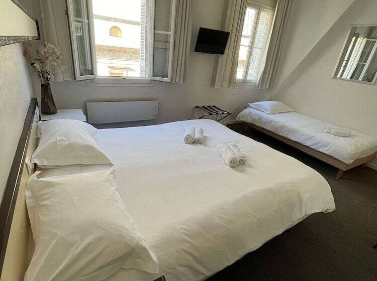 标准三人间, Brit Hotel Des Grands Hommes   Bordeaux Centre