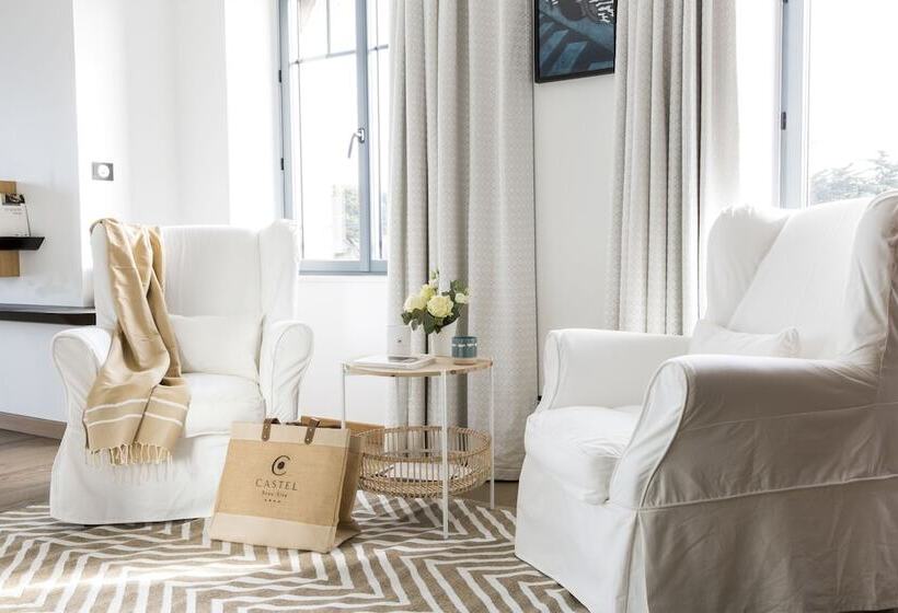 اتاق لوکس با چشمانداز دریا, Castel Beau Site