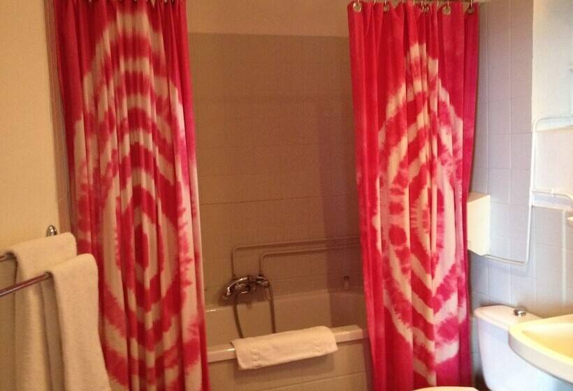 스탠다드 룸, De La Croix Rousse