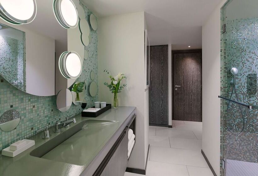 חדר קלאסי, De Paris Sainttropez