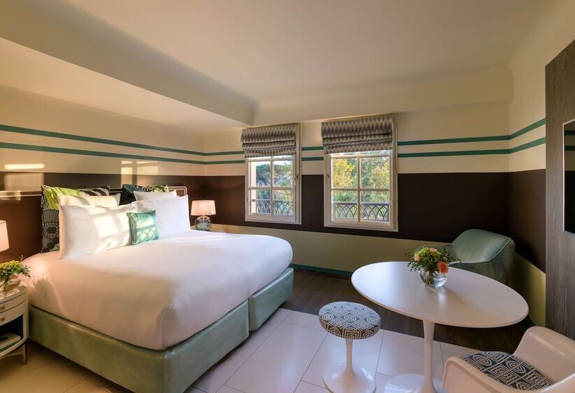 חדר קלאסי, De Paris Sainttropez