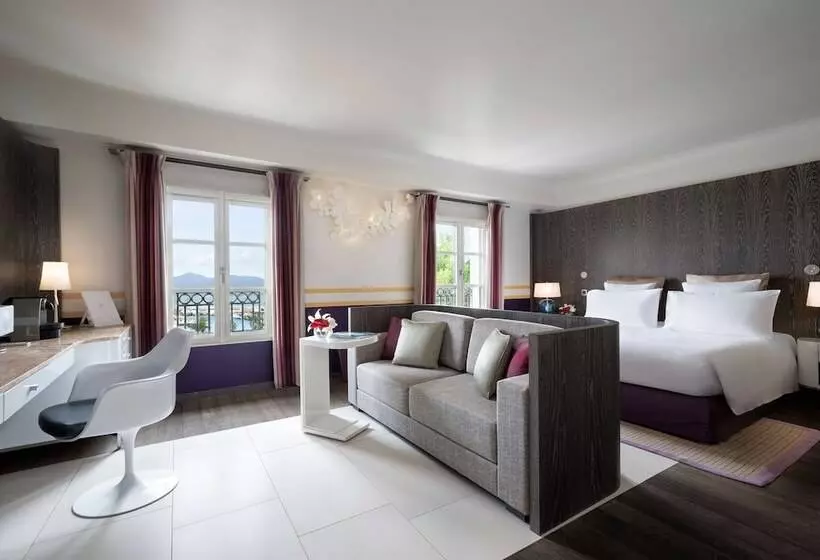 ジュニアスイート, De Paris Sainttropez