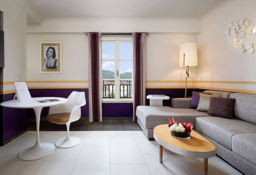 סוויטה, De Paris Sainttropez