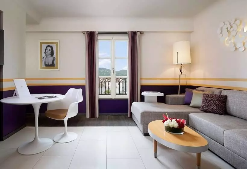 スイート, De Paris Sainttropez