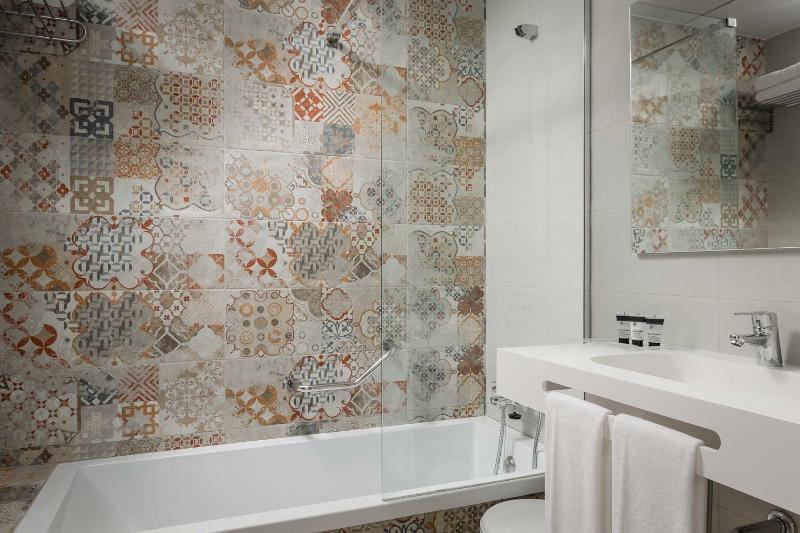 סוויטה יוקרתית, De Paris Sainttropez