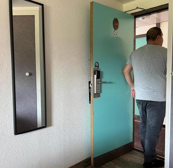 חדר סטנדרט, Egg Hôtel Sarcelles