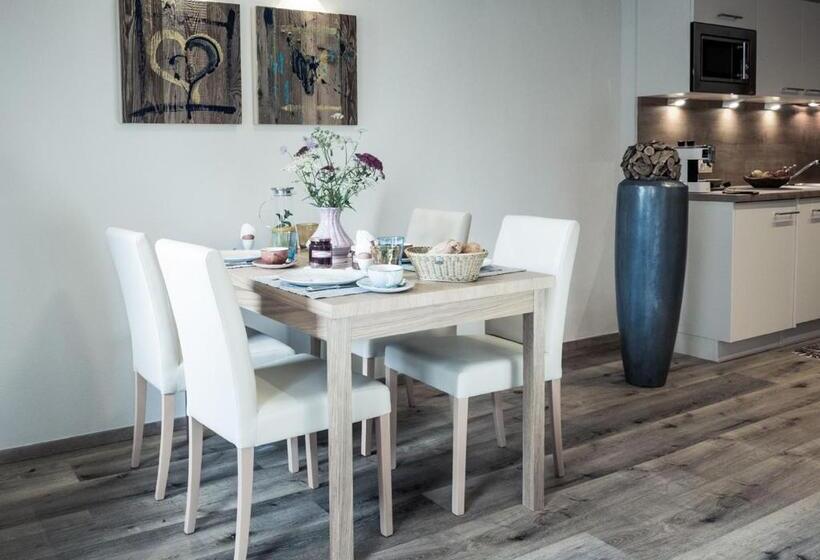 شقة غرفة واحدة, Family Apart Stubai