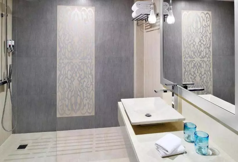 اتاق کلاسیک با تخت دونفره, Four Points By Sheraton Riyadh Khaldia