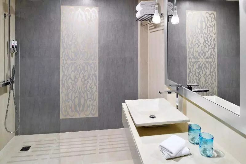 اتاق سوپریور با تخت بزرگ, Four Points By Sheraton Riyadh Khaldia