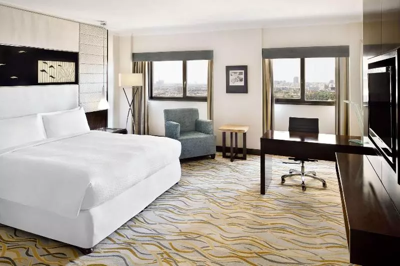 اتاق سوپریور با تخت بزرگ, Four Points By Sheraton Riyadh Khaldia
