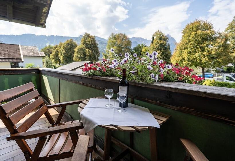 컴포트 룸, Garni Brunnthaler