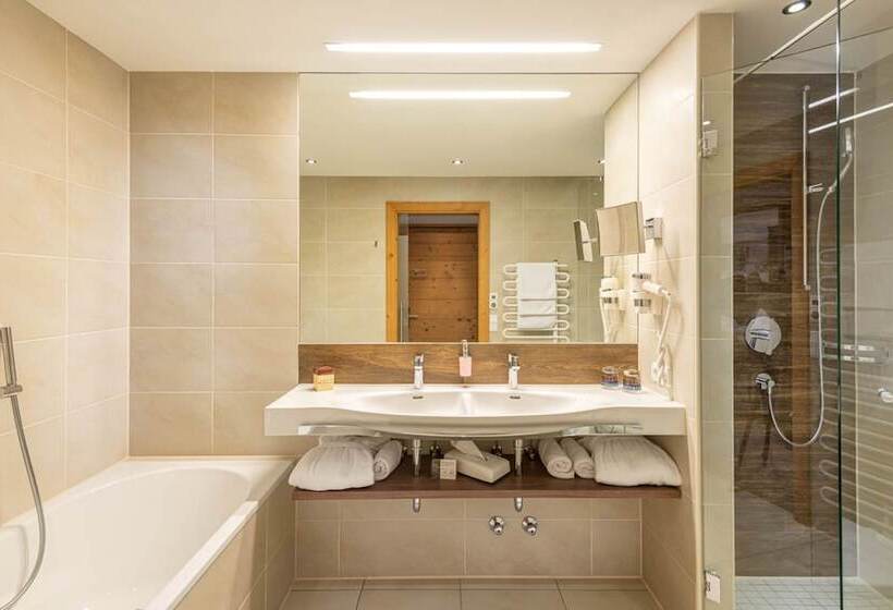 غرفة كومفورت ثلاثية, Garni Melanie