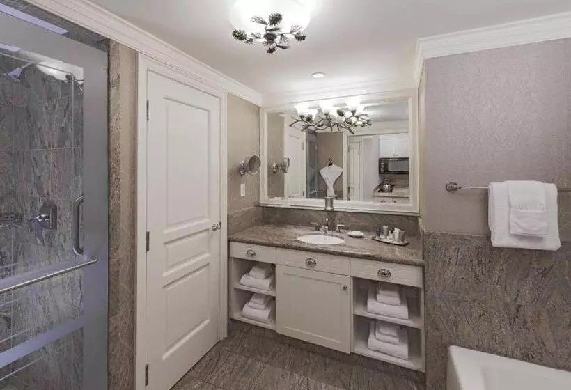 キングサイドベッドのスタンダードワンルーム, Jw Marriott The Rosseau Muskoka Resort & Spa