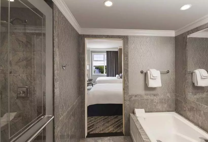 2 Bedrooms Suite 2 Bedrooms Lake View, Jw Marriott The Rosseau Muskoka Resort & Spa