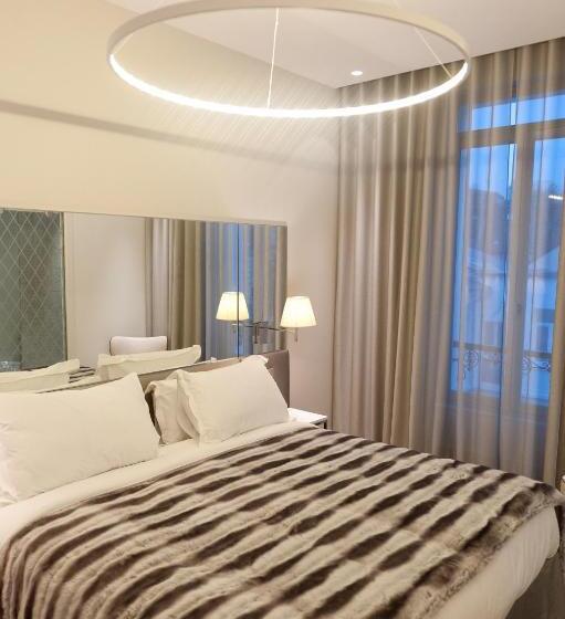 غرفة كومفورت, Le Cesar