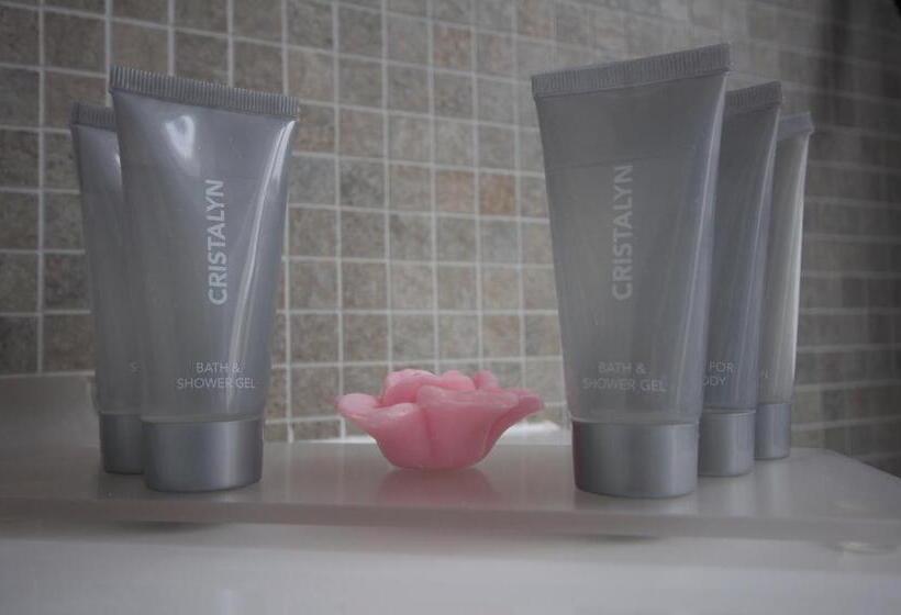 غرفة سوبيريور, Le Cesar