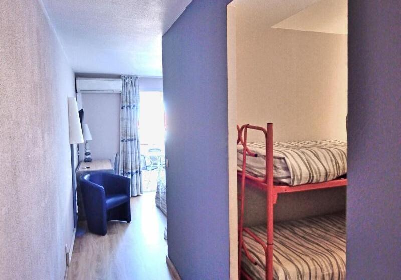 Семейный Номер, Logis Hotel Sol