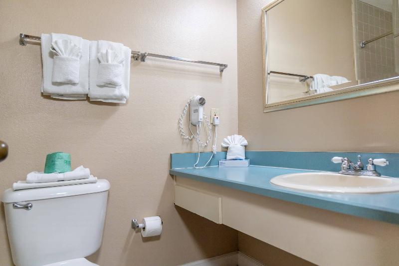 Семейный Номер, Logis Hotel Sol