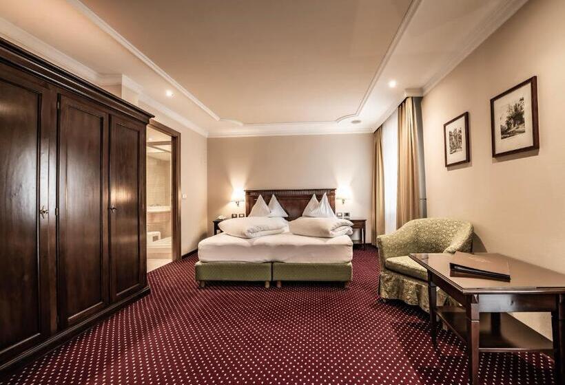 スーペリアールーム, Luna Mondschein