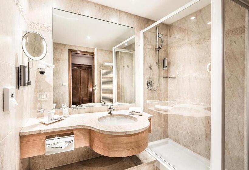 スーペリアールーム, Luna Mondschein