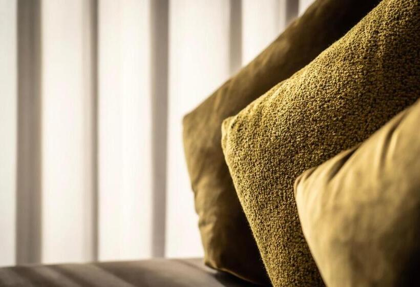 Номер Deluxe, Luna Mondschein