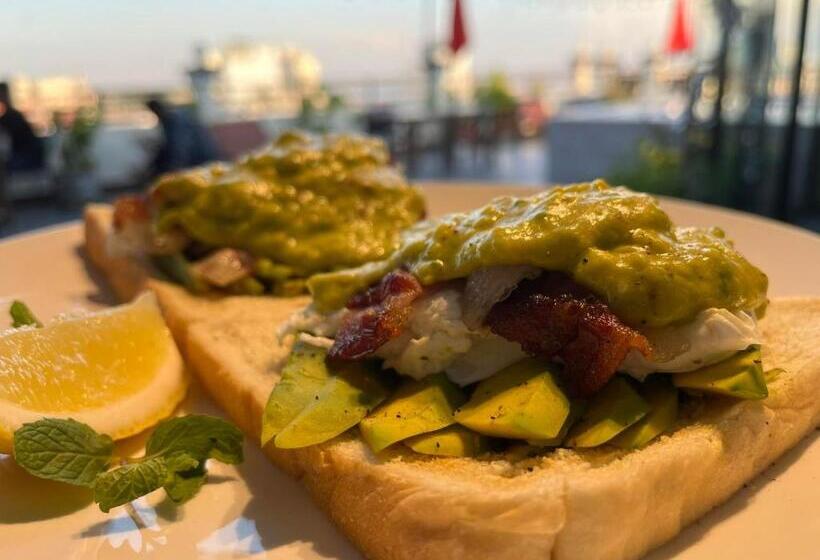 חדר סטנדרט יחיד, Queen Wood