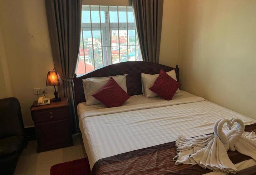 חדר סטנדרט יחיד, Queen Wood