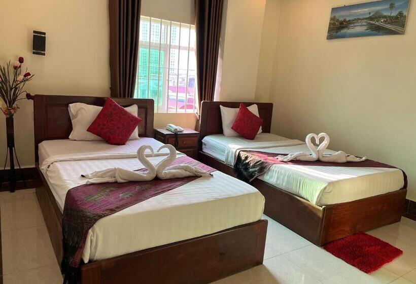 חדר סטנדרט, Queen Wood