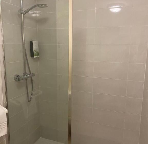 شقة غرفة واحدة, Restaurant Vesontio