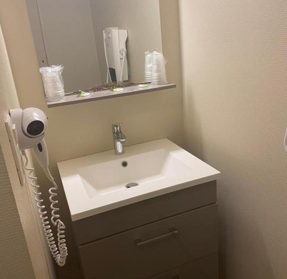 شقة غرفة واحدة, Restaurant Vesontio