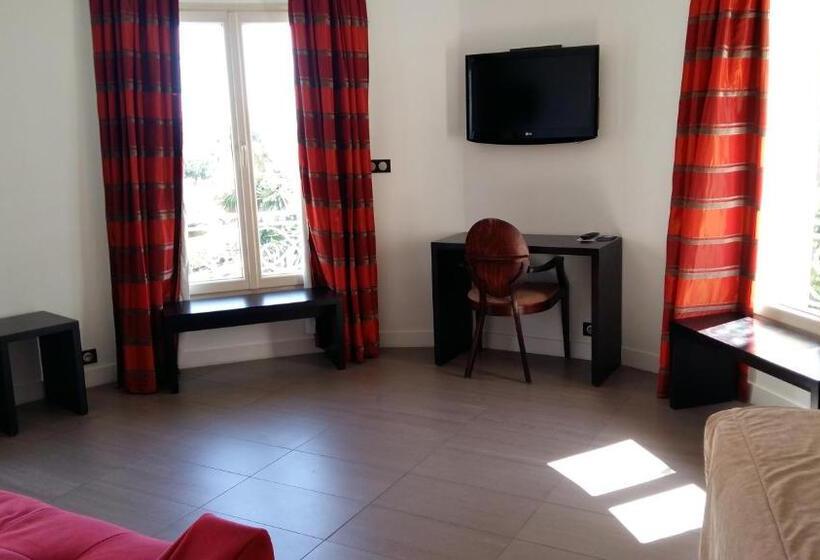 Suite, Royalmar