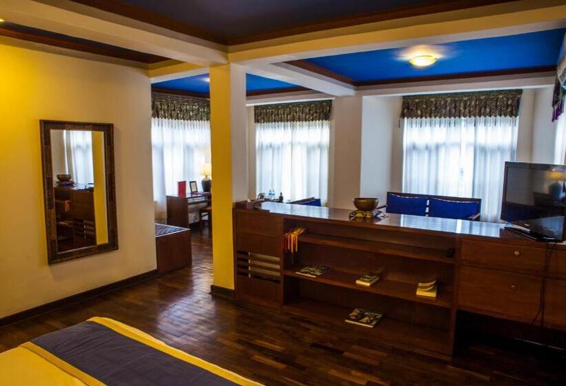 سوییت, Shambaling Boutique