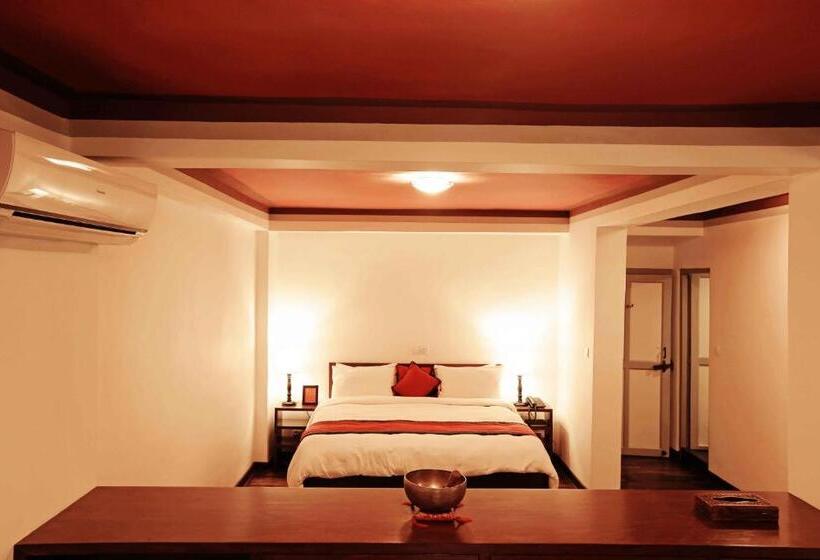 سوییت, Shambaling Boutique