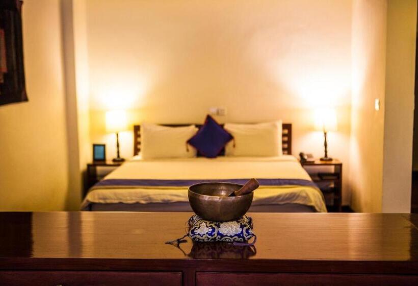 سوییت, Shambaling Boutique