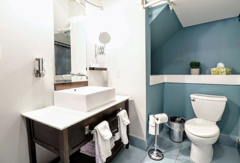 Полулюкс, St James Gate By Bower Boutique Hotels