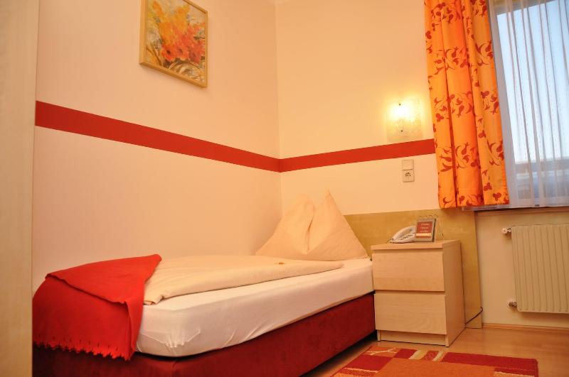 חדר סטנדרט יחיד, Zlamiholzer