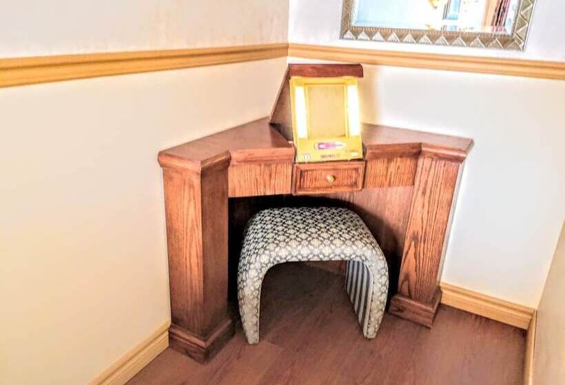 غرفه قياسيه سريرين مزدوجين, Motel La Marquise