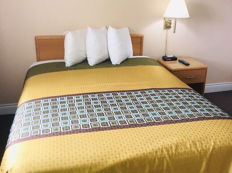 إستوديو قياسى, Perth Plaza Inn & Suites