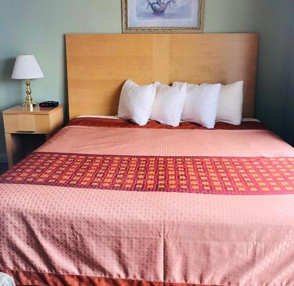 带大床的标准工作室, Perth Plaza Inn & Suites