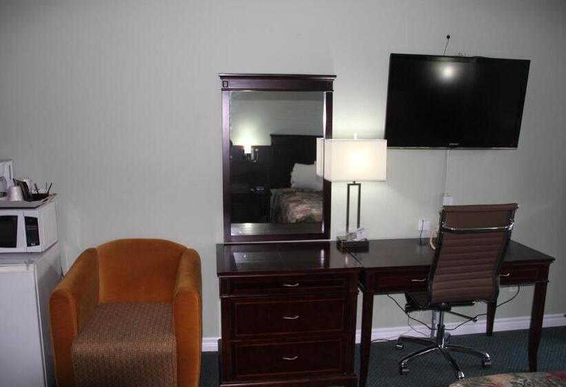 جناح مزود بجاكوزى, Perth Plaza Inn & Suites