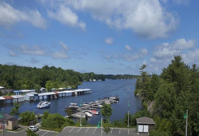 Suite with lake view, Residence Inn By Marriott Gravenhurst Muskoka Wharf