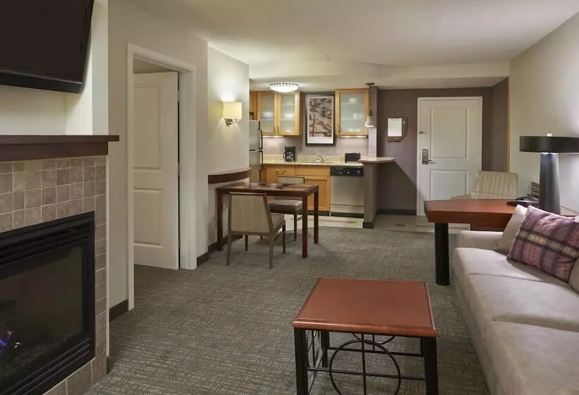 Suite with lake view, Residence Inn By Marriott Gravenhurst Muskoka Wharf