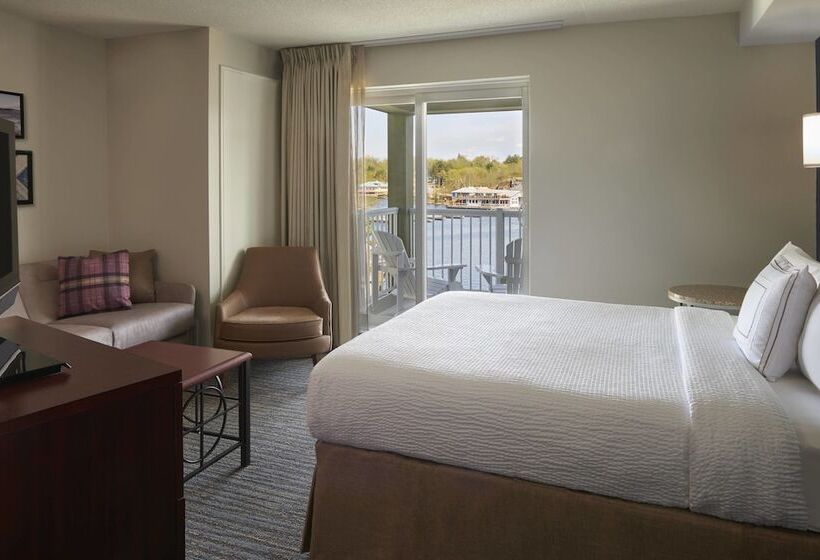 Suite with lake view, Residence Inn By Marriott Gravenhurst Muskoka Wharf