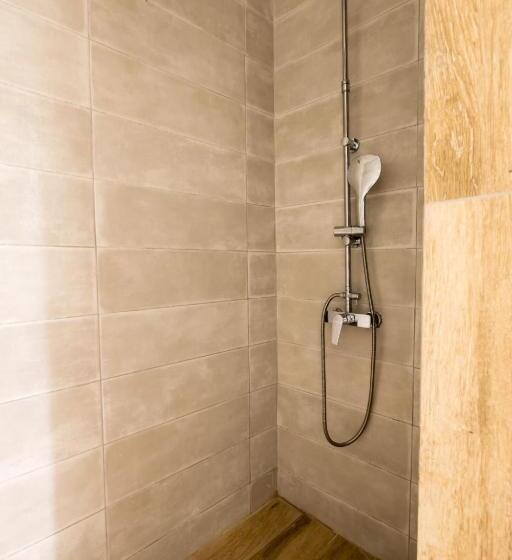 جناح جونيور مطلّ علي حمام السباحة, Asteris Village