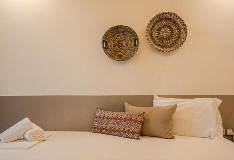 جناح جونيور مطلّ علي حمام السباحة, Asteris Village