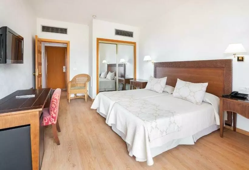 اتاق استاندارد با چشمانداز کوهستان, Hc Hotel Magec